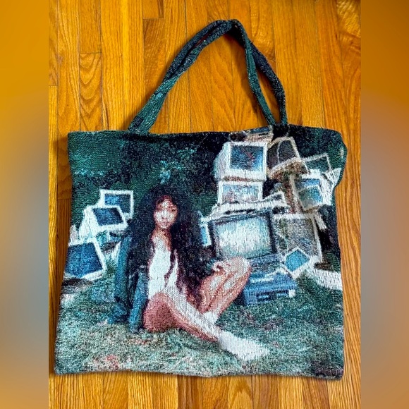SZA Ctrl Frayed Label Tapestry Tote Bag - Picture 1 of 3